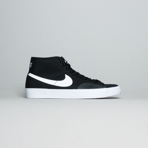Nike – BLZR Court Mid – Black / White – 001